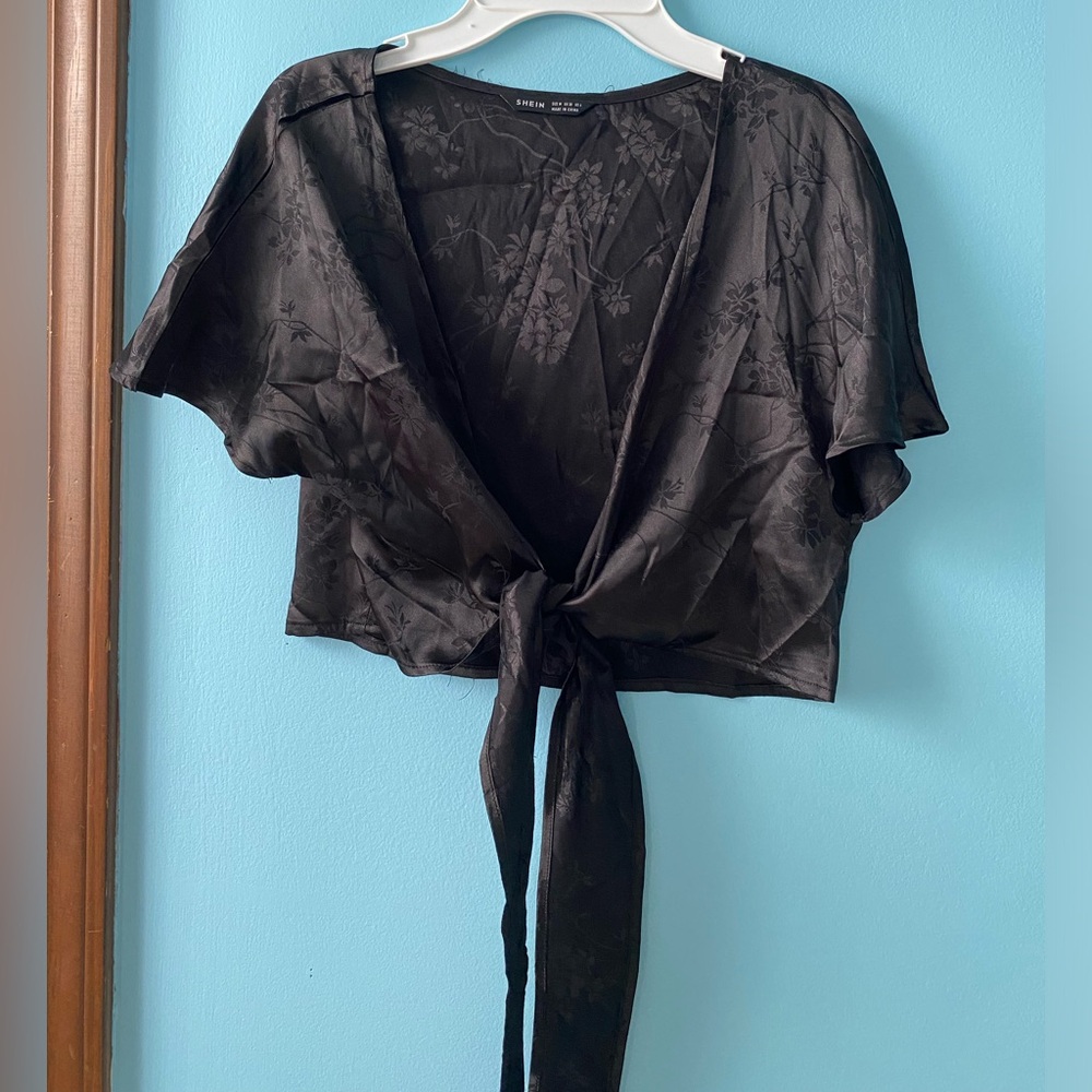 Black tie top